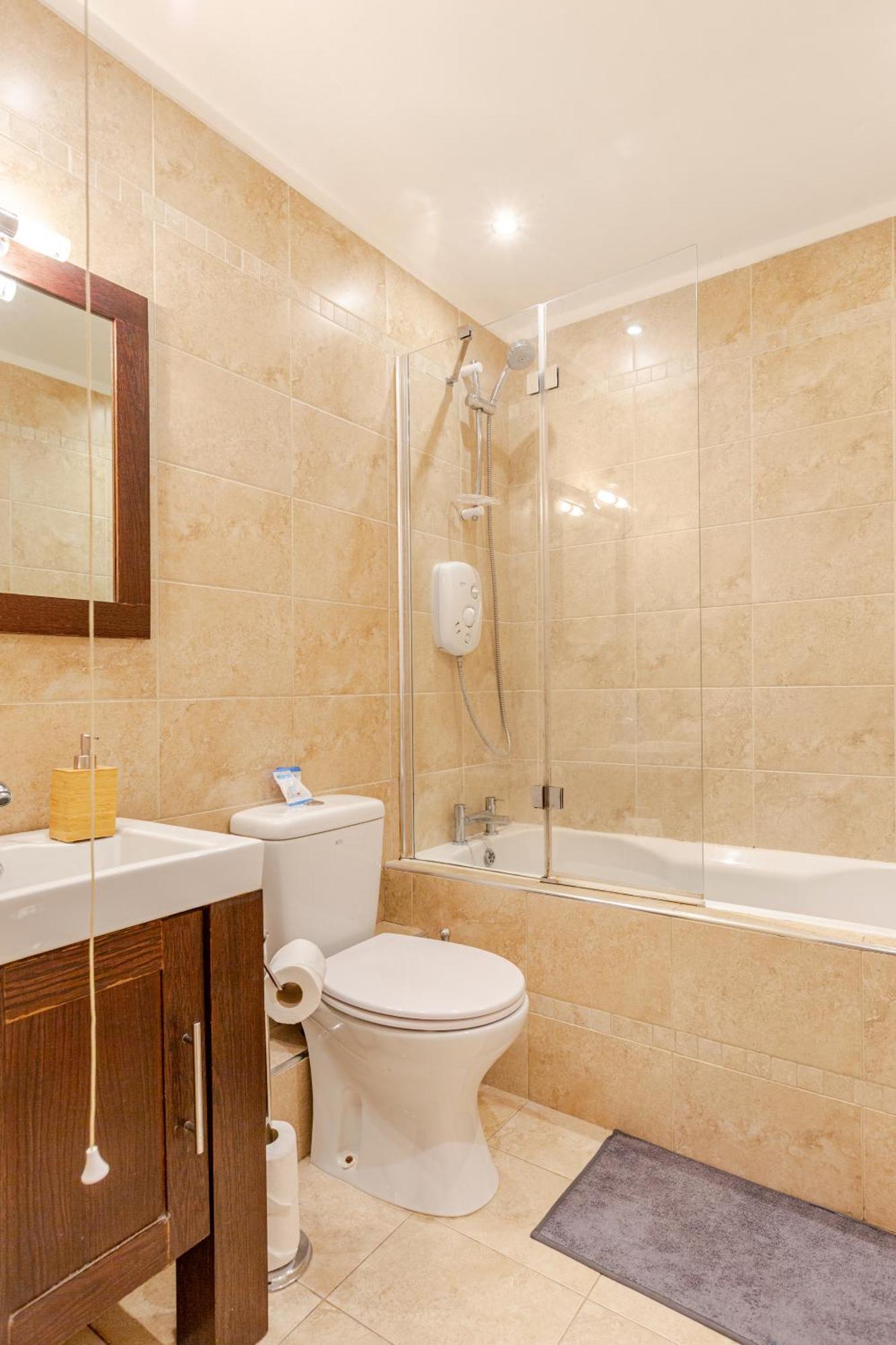 Modern Stylish With Free Parking Dublin