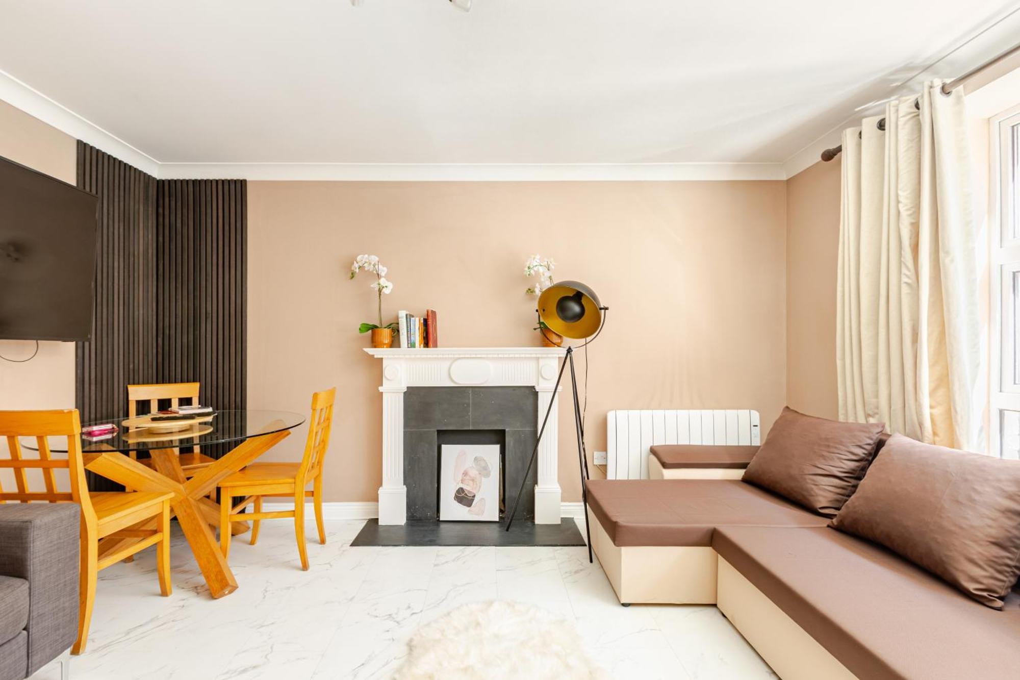 Modern Stylish With Free Parking