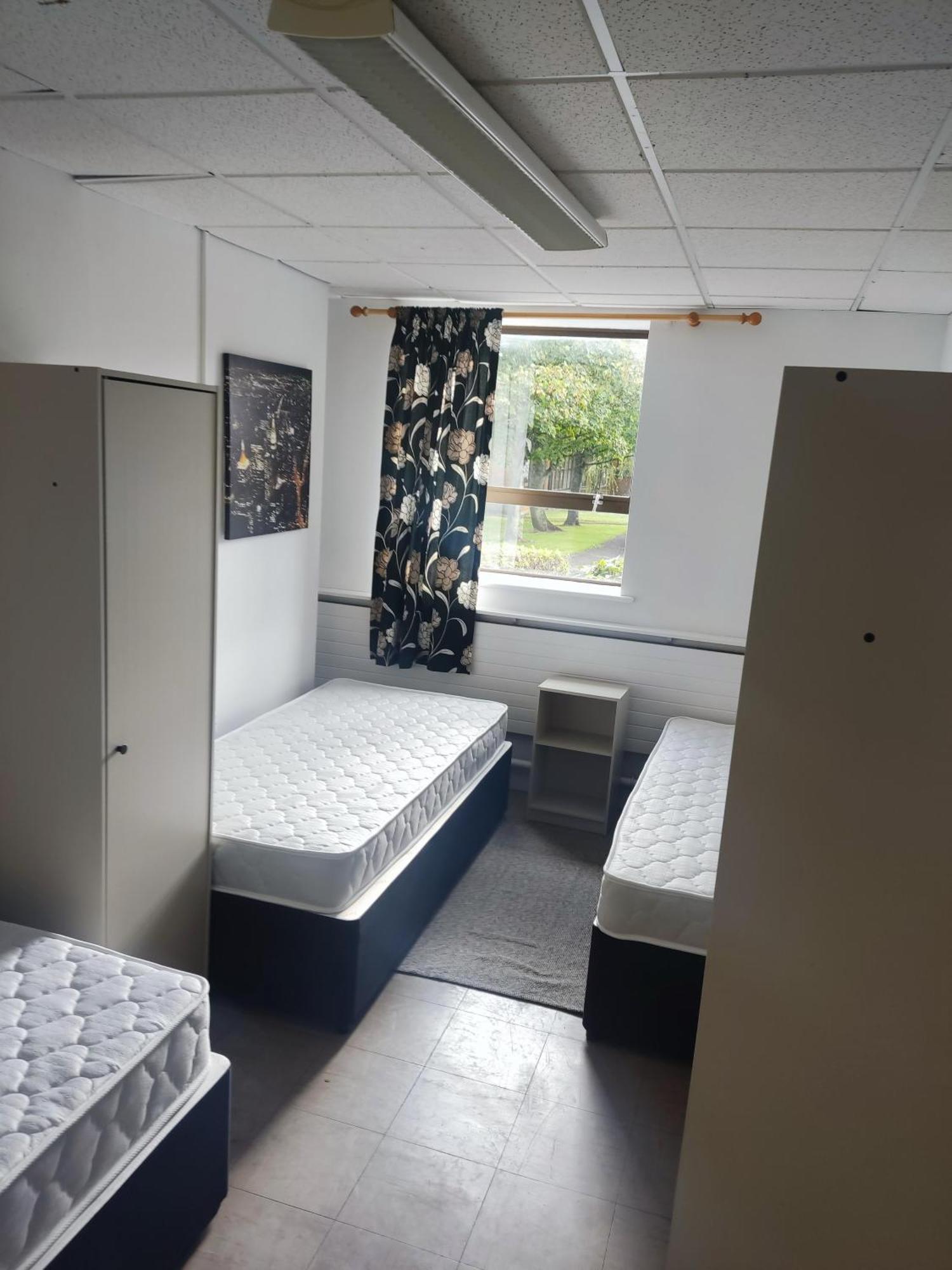 Simple & Comfortable 2 Beds Shared Room Dublin Apartment