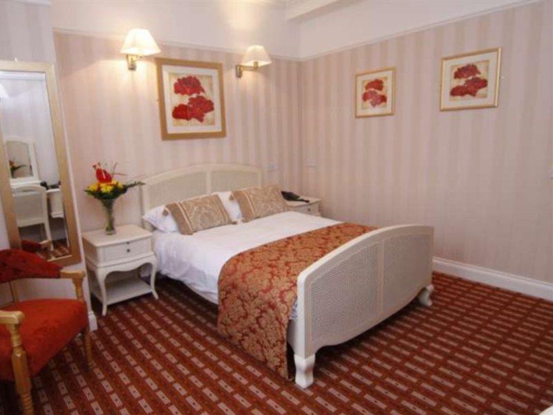 Hotel Waltons 3*