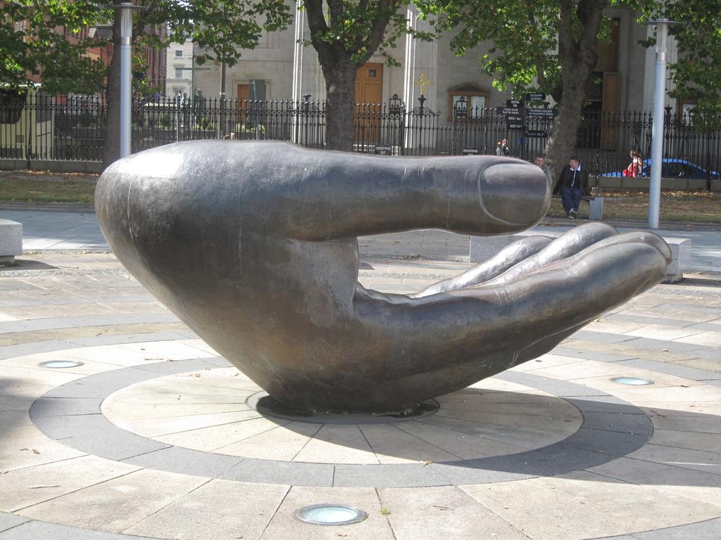 Metrostays - O'connell Street 85-3 *