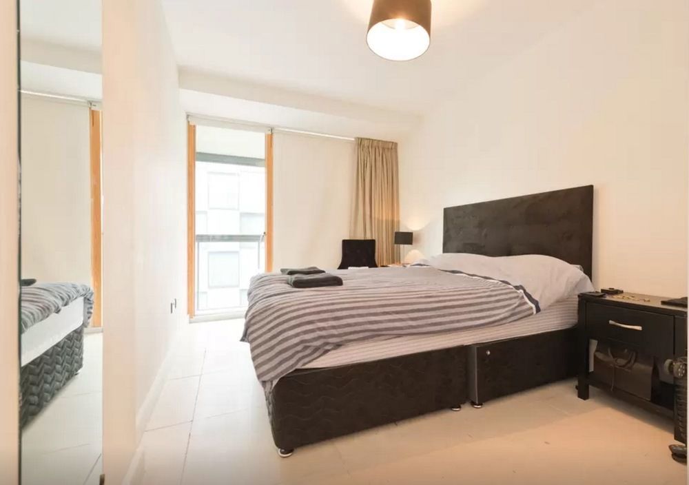 Hanover Dock Apartment