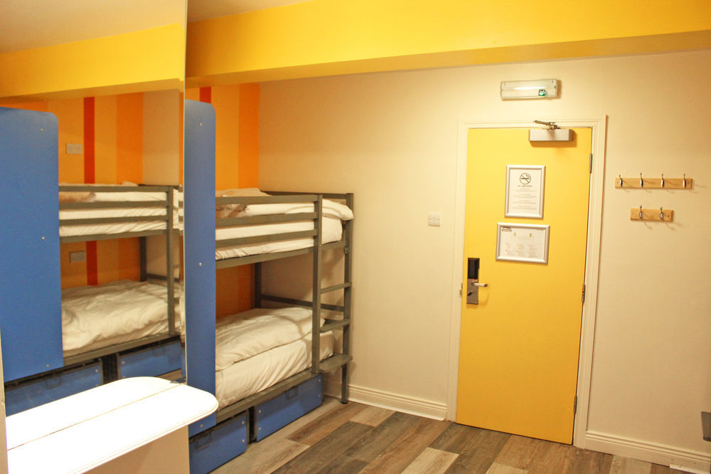 Hostel Sky Backpackers *