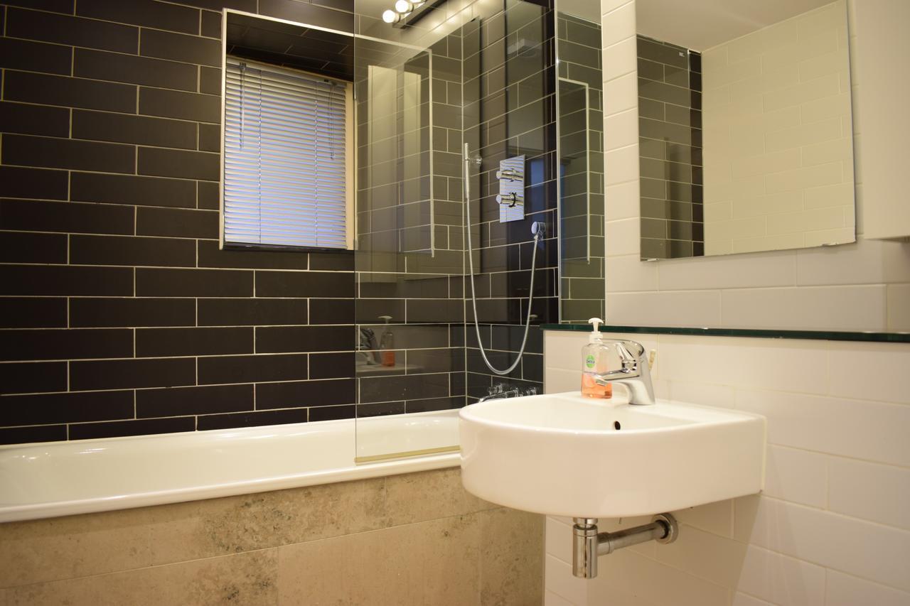 2 Bedroom With Private Patio *