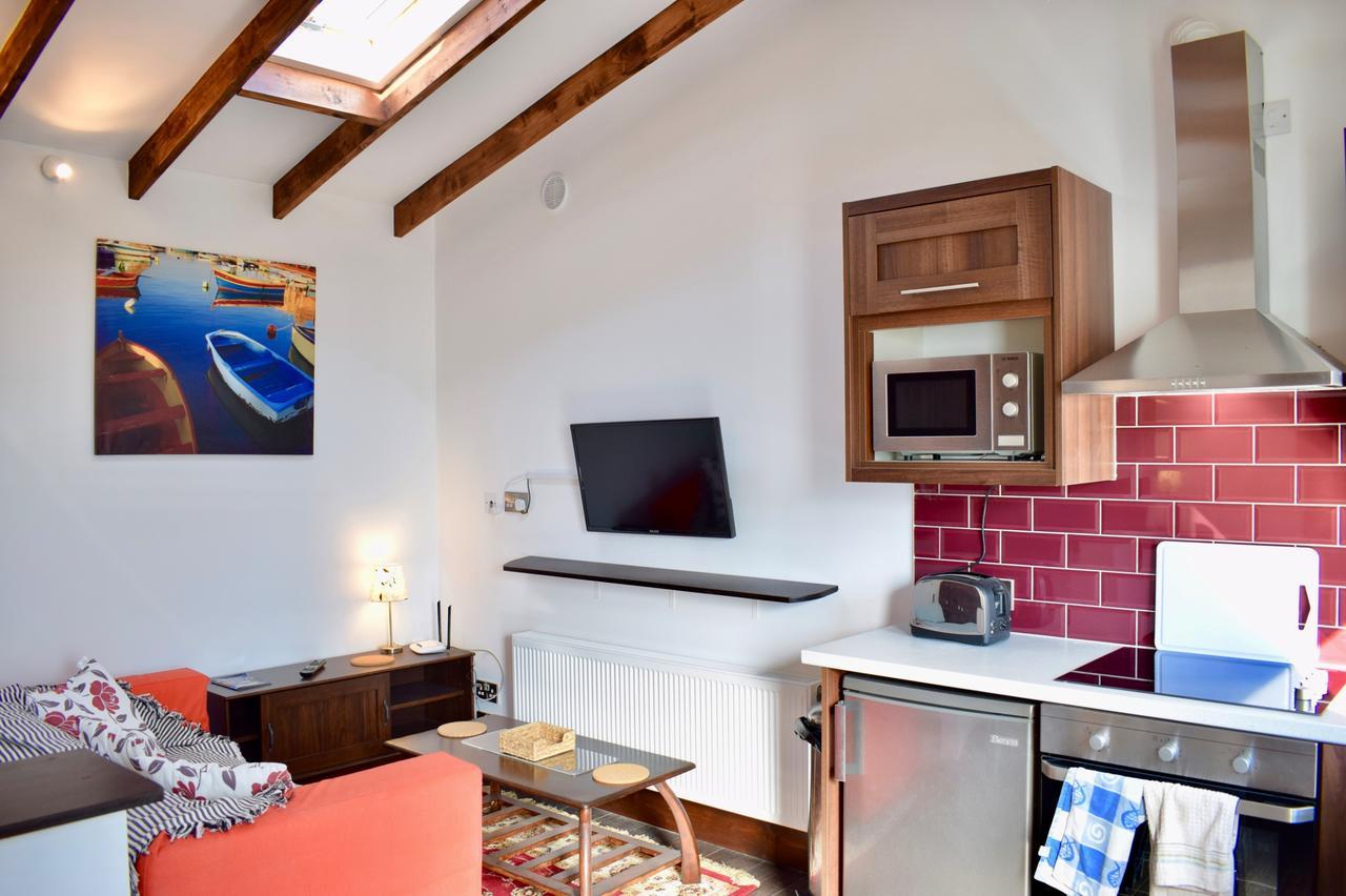 Apartment Studio In *