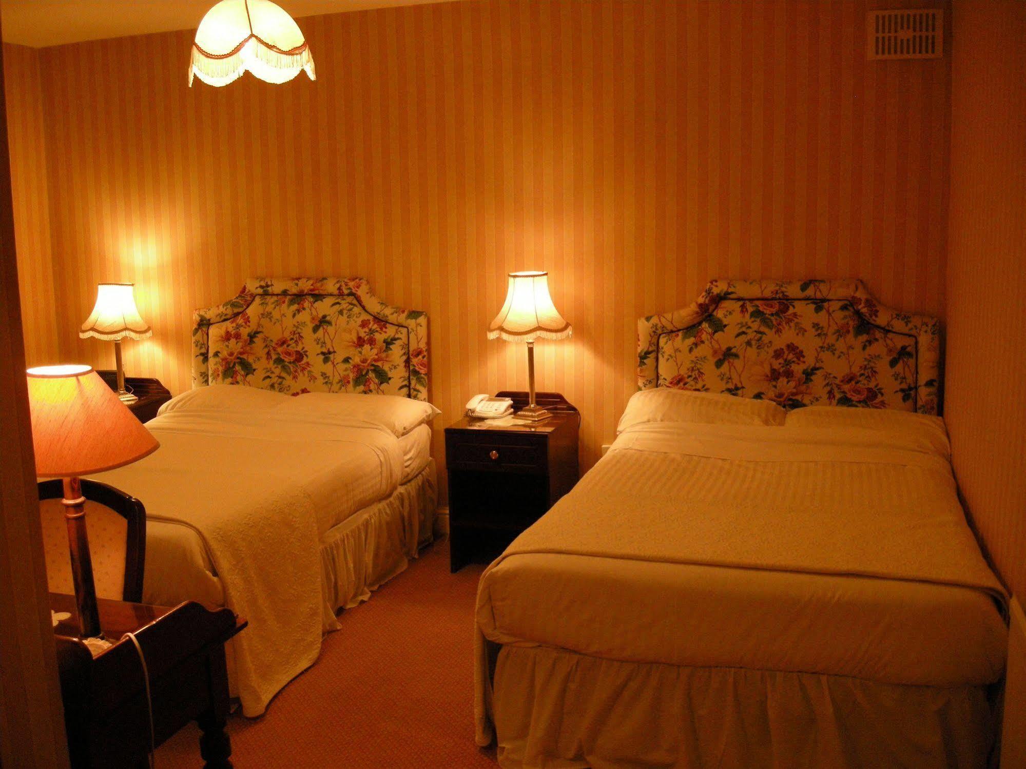 Glenogra Townhouse Guest house 4*