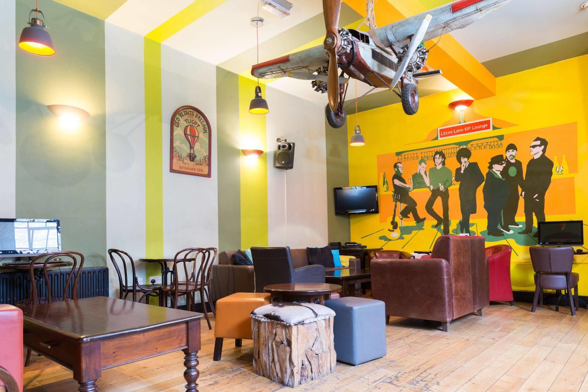 Hostel Sky Backpackers *