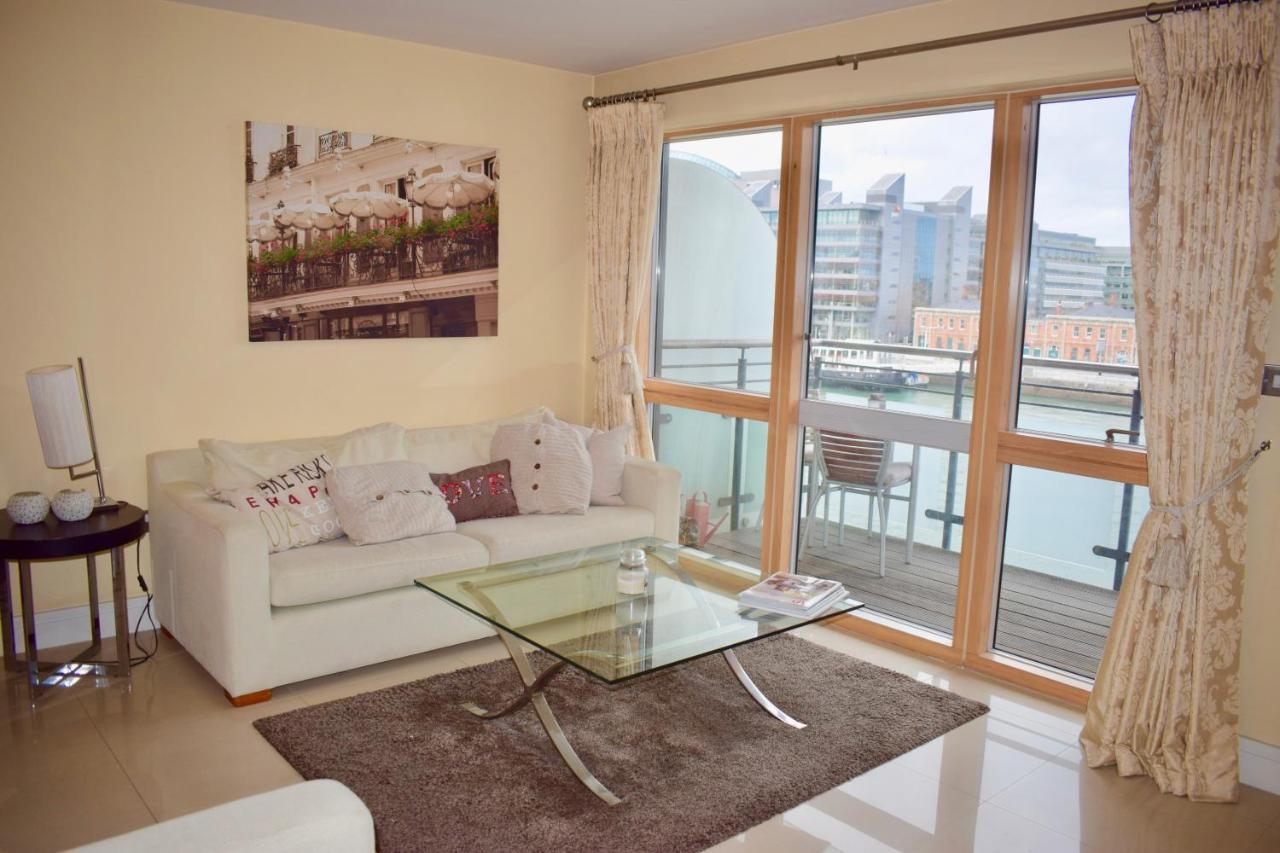 Apartment 2 Bedroom Grand Canal Dock- Breathtaking Liffey Views *