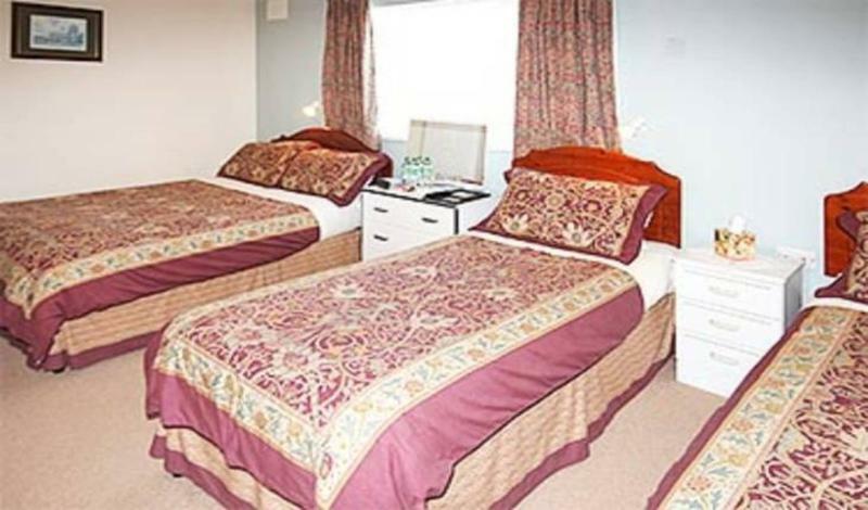 Hotel Four Seasons 3*