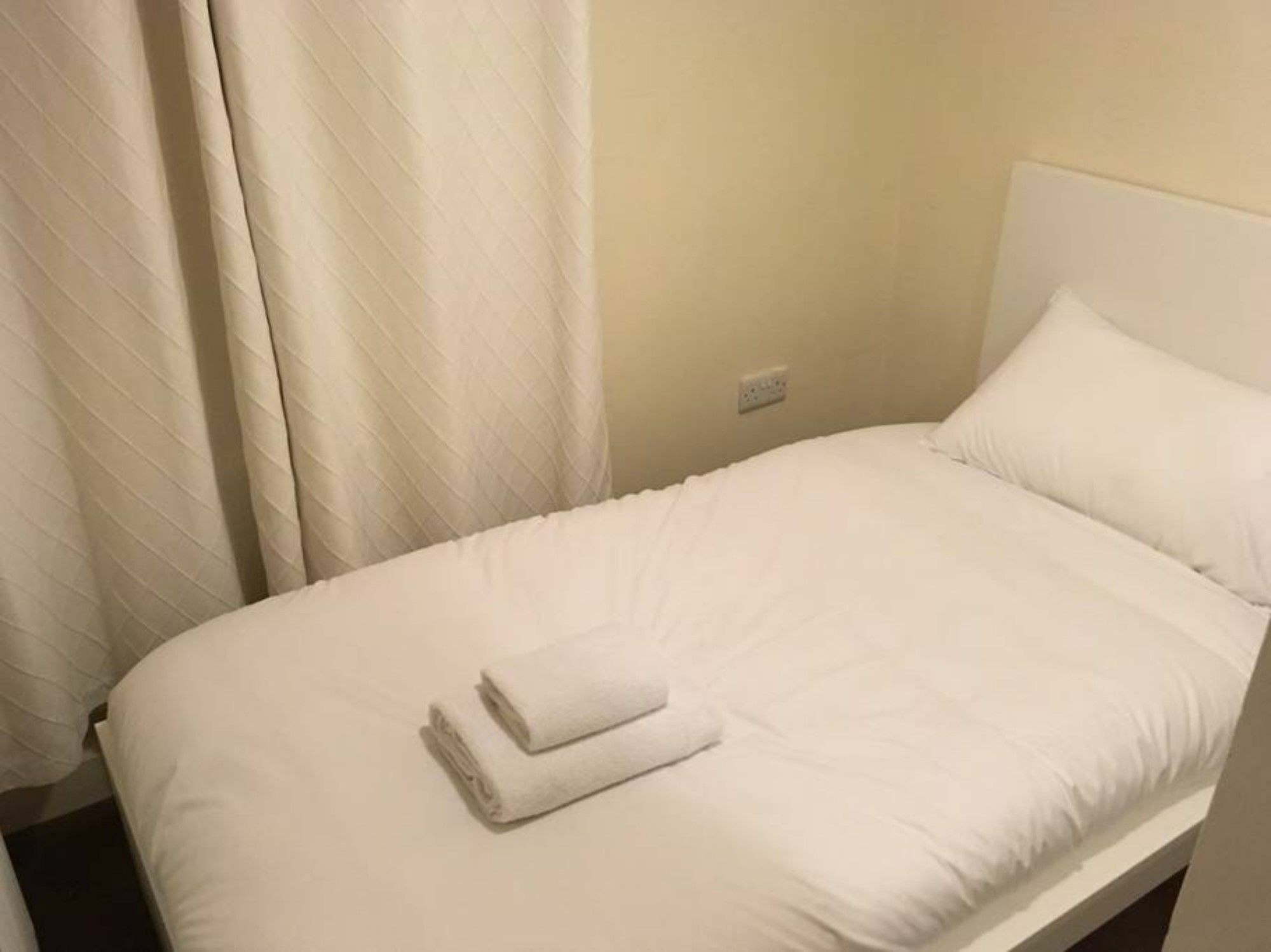 3 Bedroom House With Free Parking Apartment Dublin