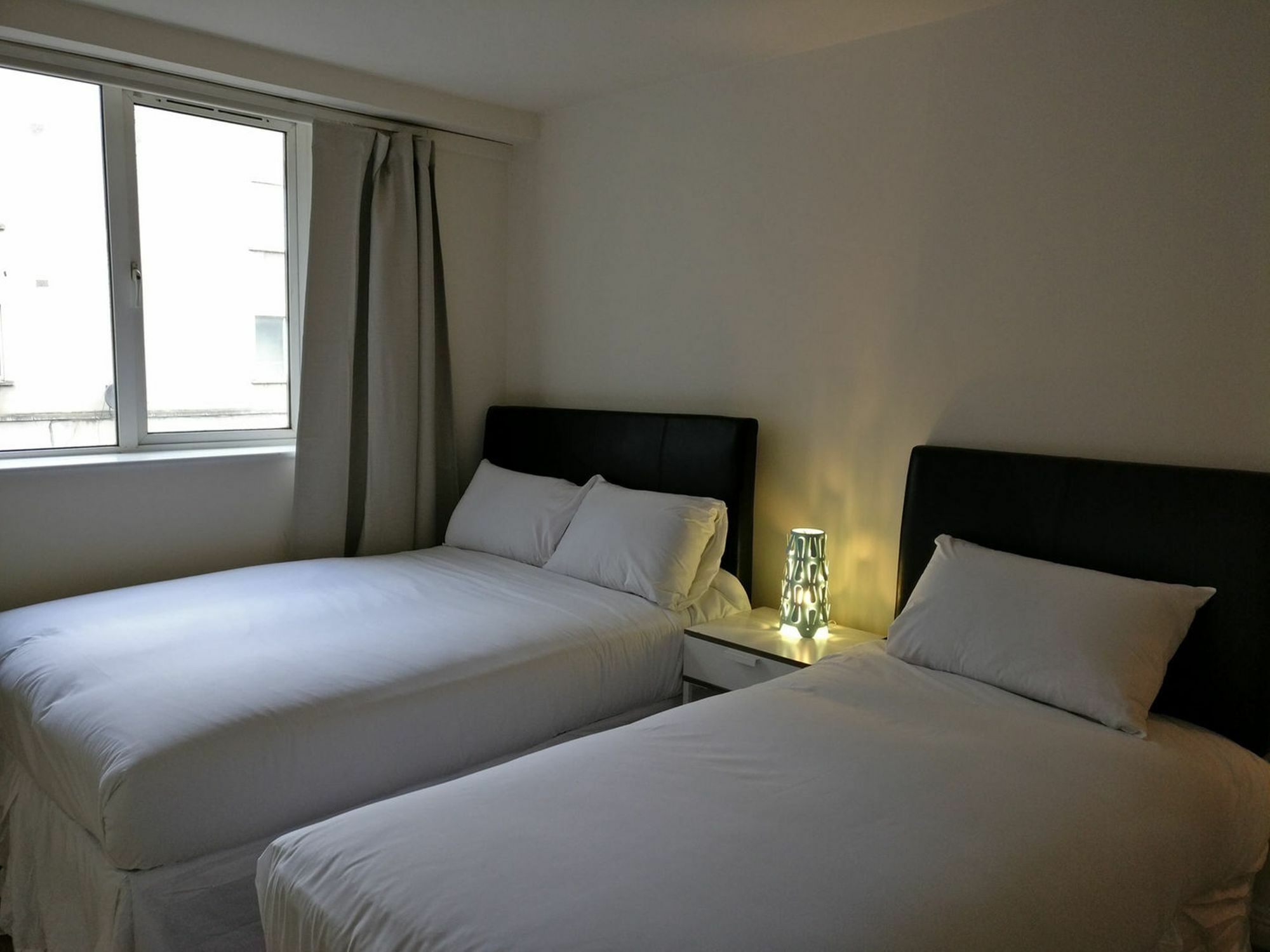 Metrostays - Antiques Quarter Apartment