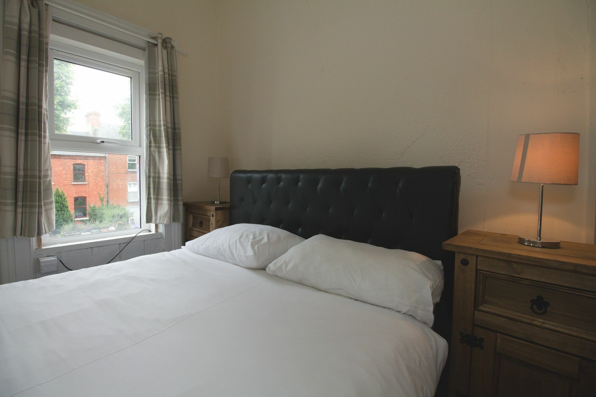Belvidere Road Apartment *