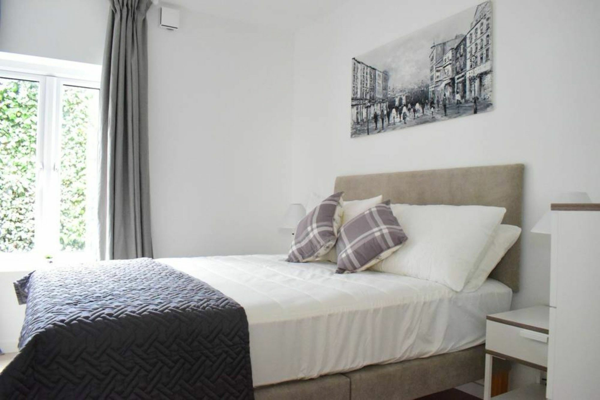 2 Bedroom Flat In Sleeps 4 * Dublin
