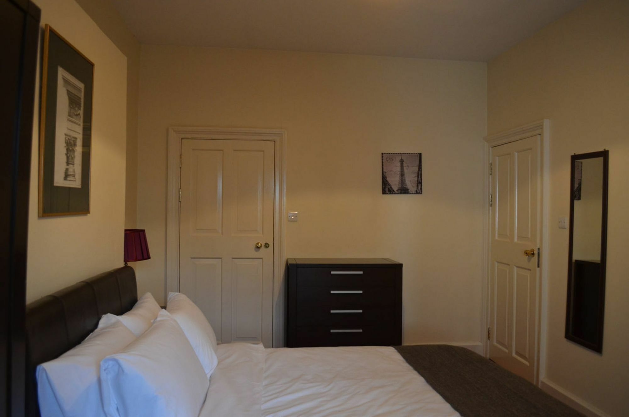 Metrostays - O'connell Street 85-3 *