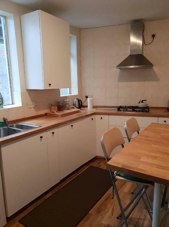 Kirwan Street Homestay *