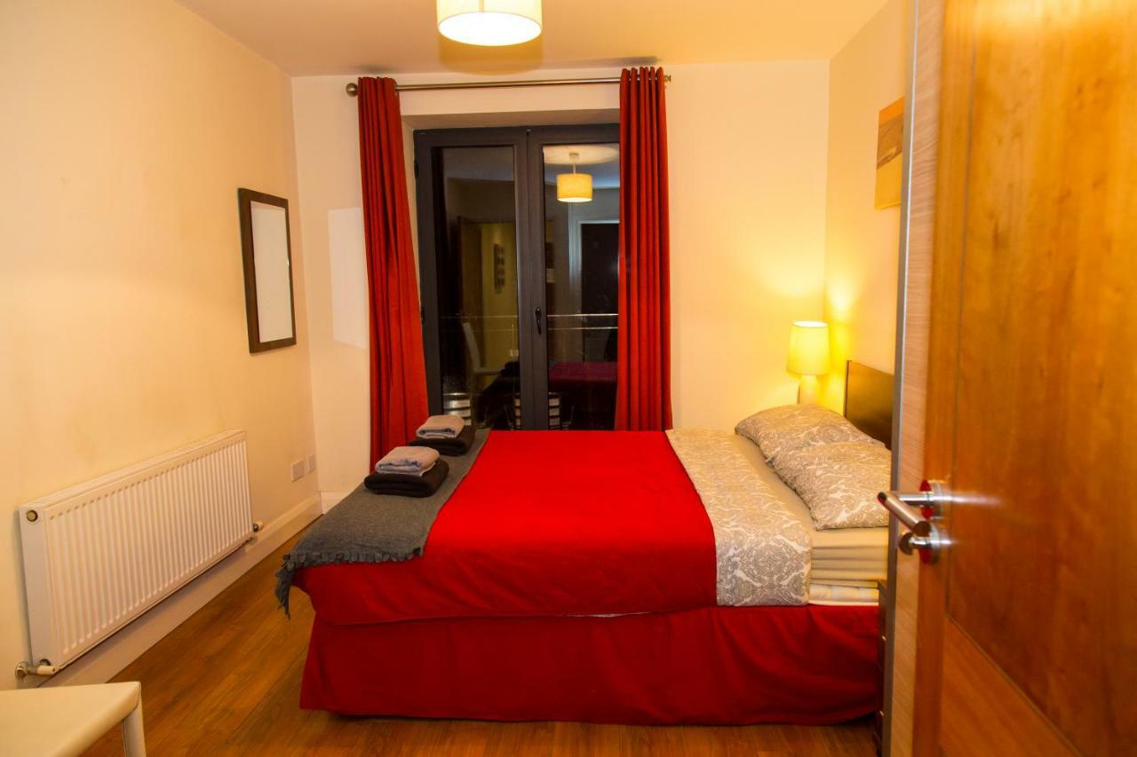 Spacous Escape 3br Ensuited Free Parking Apartment *