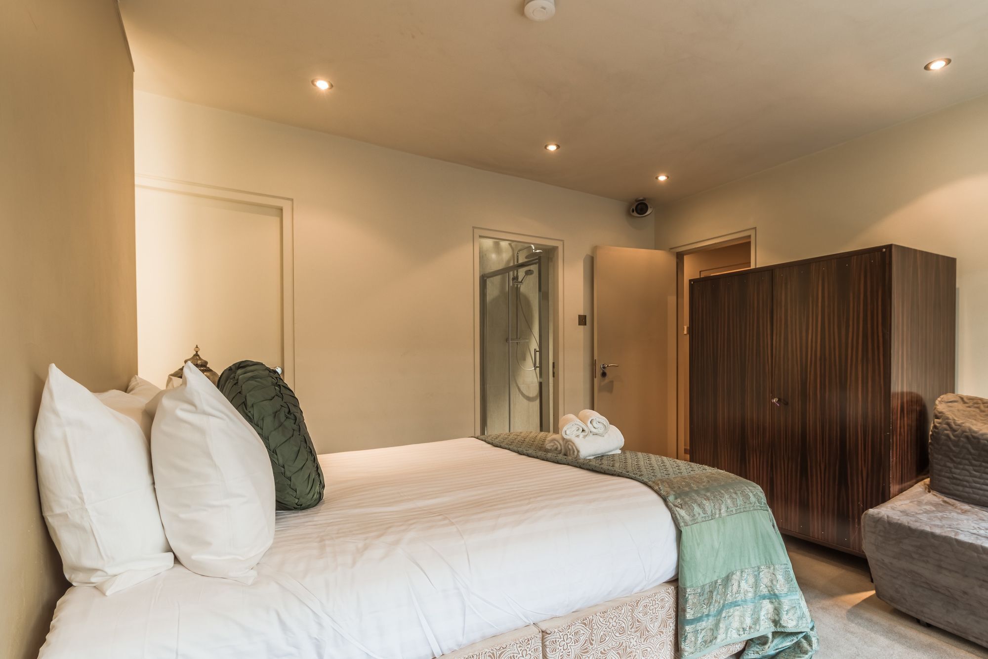 5starstay The Oscar Wilde Apartment
