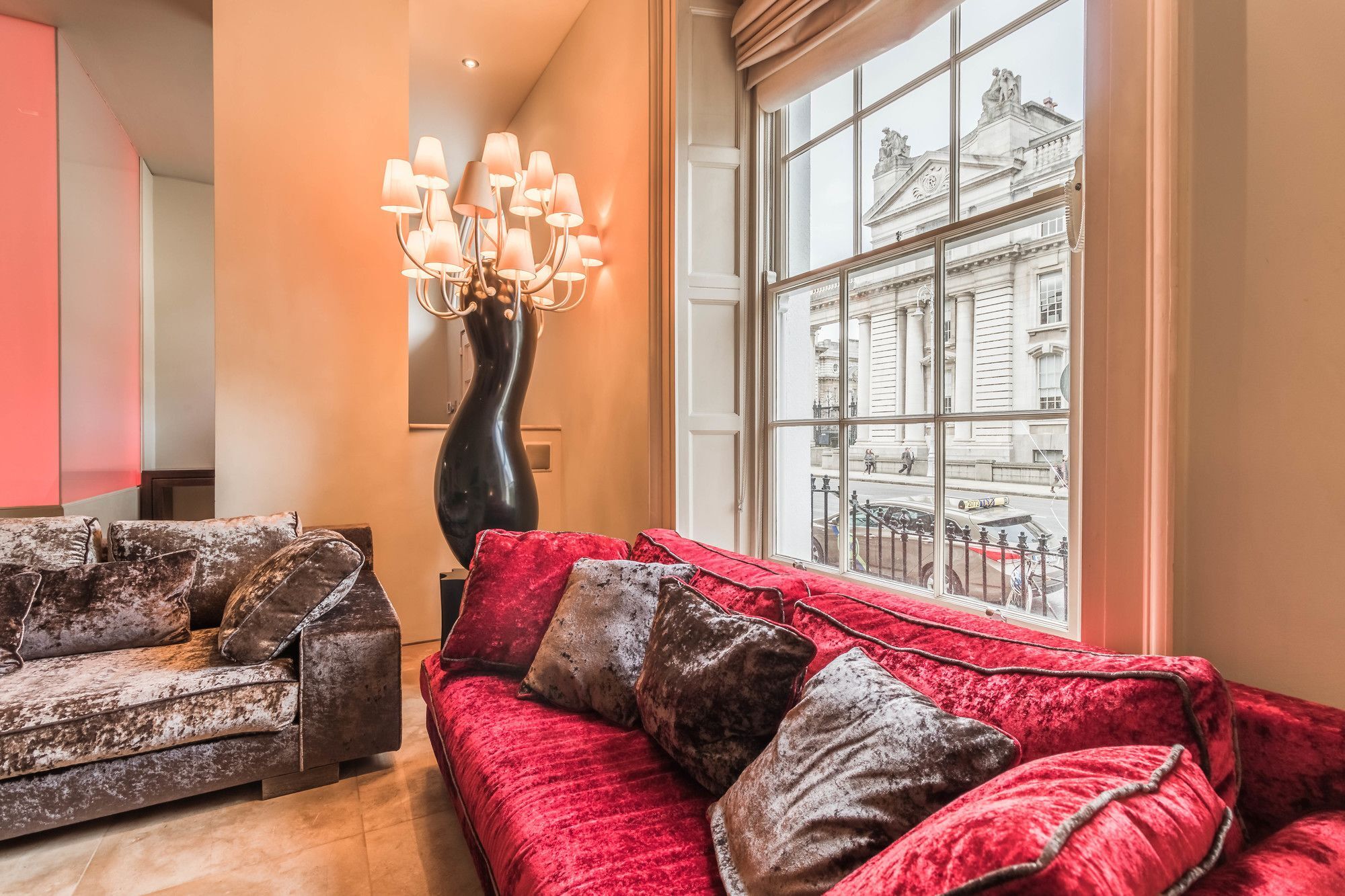 5starstay The Oscar Wilde