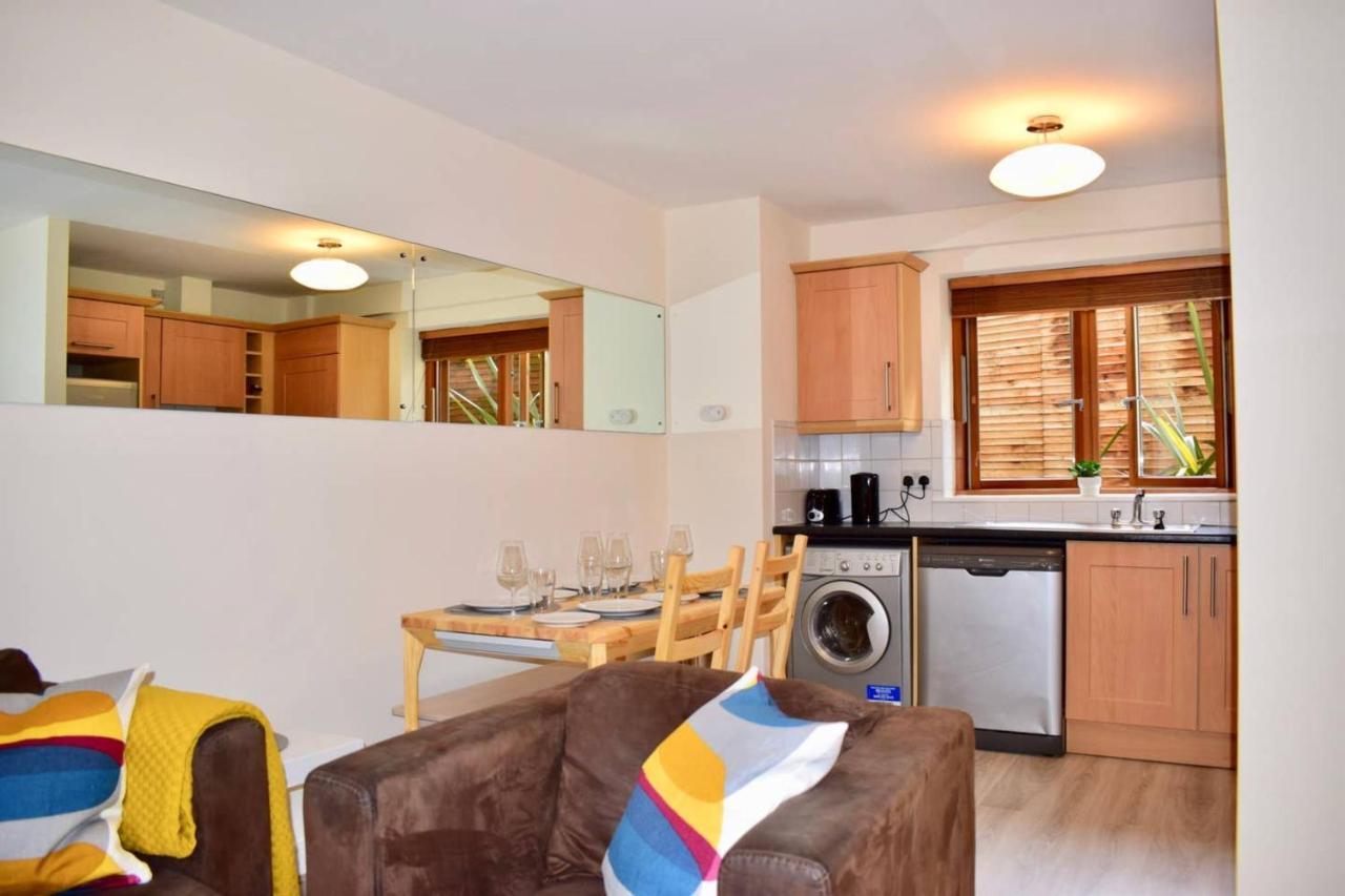 Spacious And Bright 2 Bedroom In 2