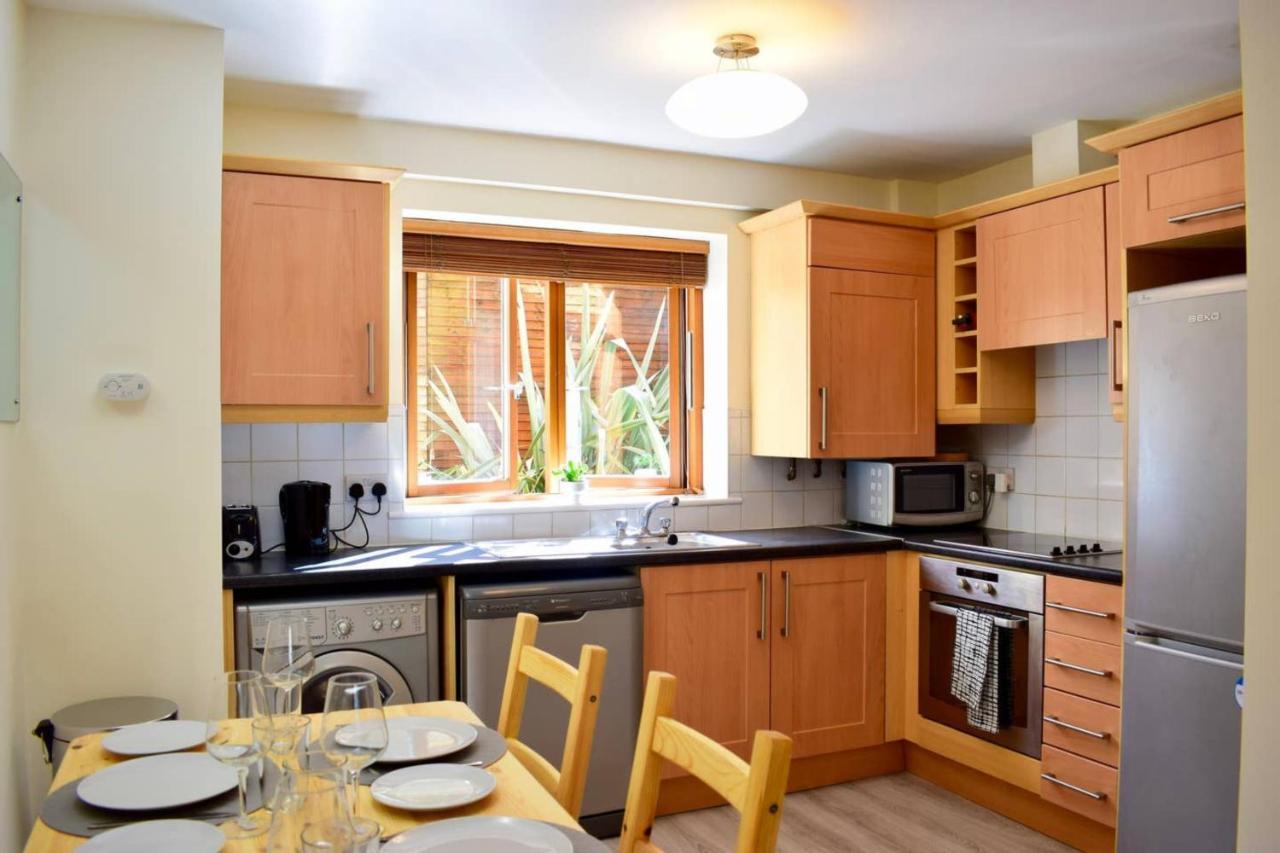 Spacious And Bright 2 Bedroom In 2 Apartment Dublin