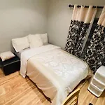 Small Studio Apartment Mins Walks To City Centre