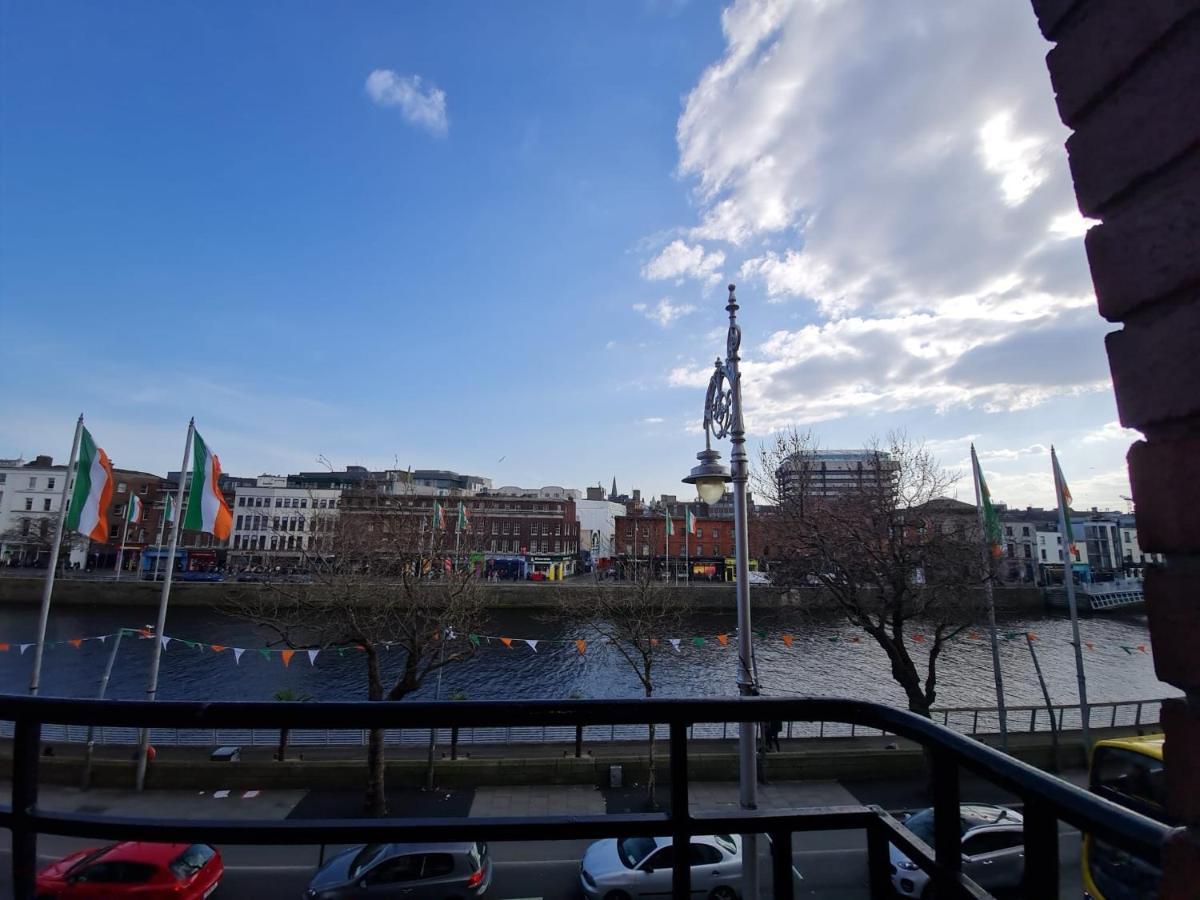 Lovely And Bright 1-bedroom In 1 *