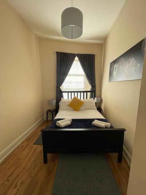 City Gem - Central & Stylish 1 Bed *