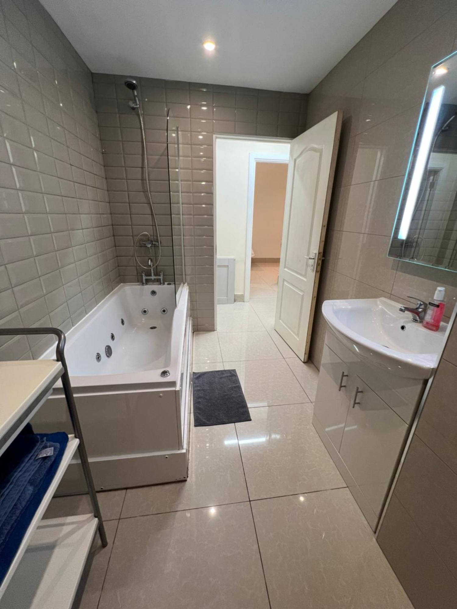 Lovely - Just 15 Mins To Centre Guest house Dublin