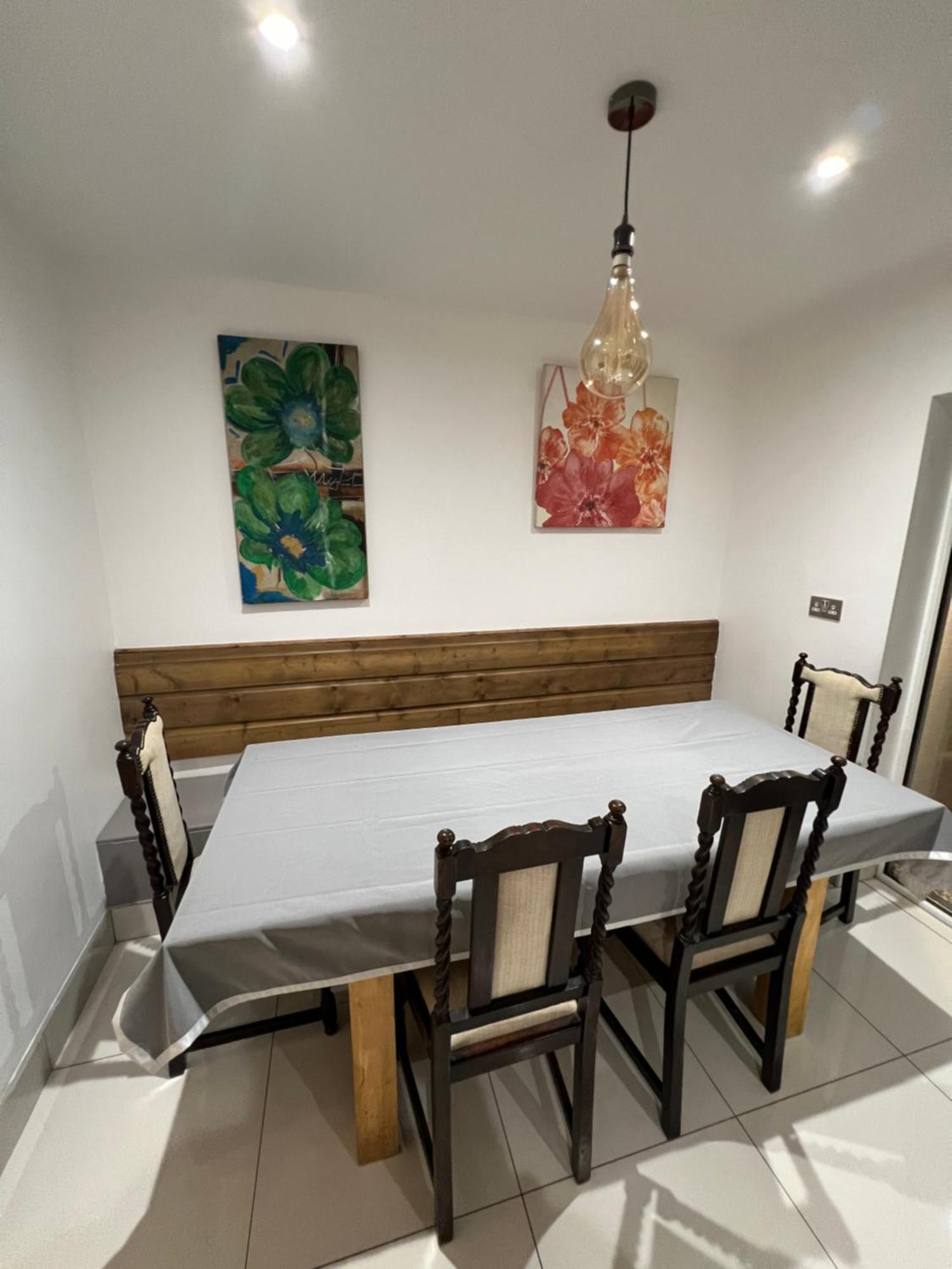 Guest house Lovely - Just 15 Mins To Centre