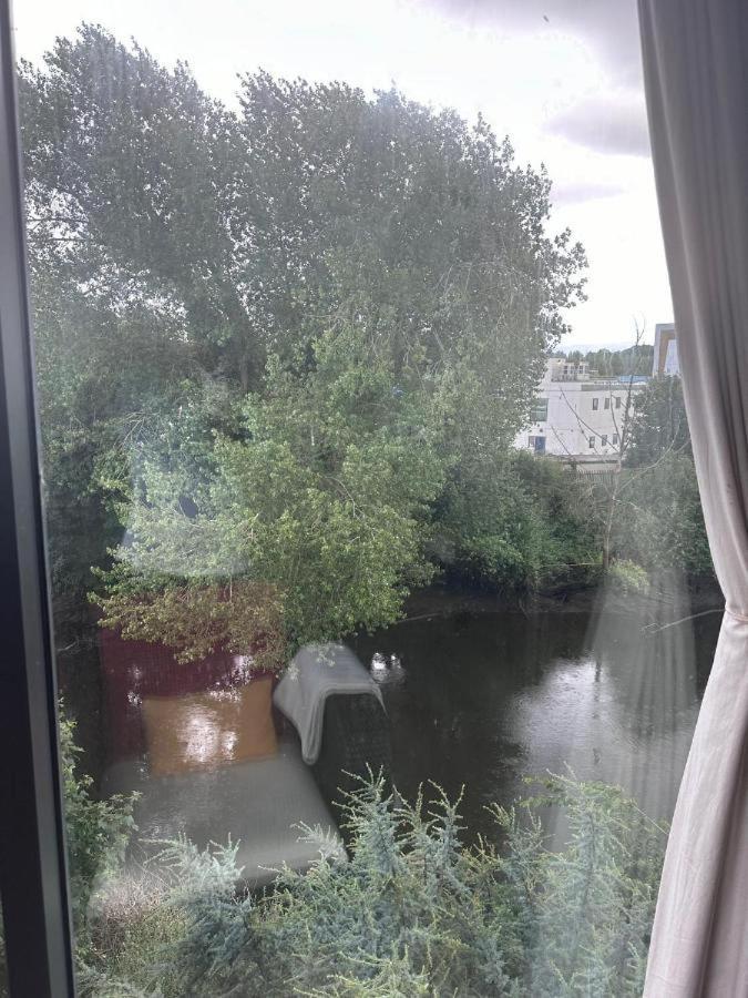 Riverside * Dublin