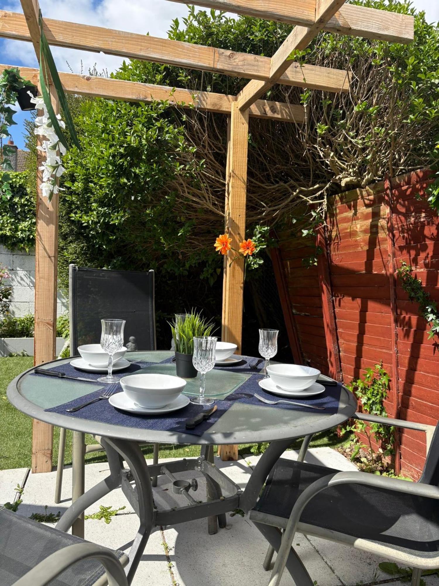 Superb Triple Near Airport - 4 Guest house