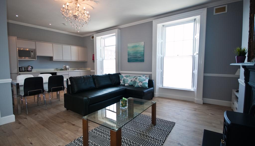 Apartment & *
