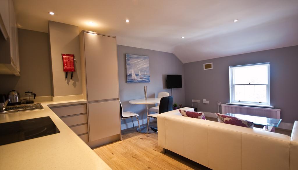 Apartment & *