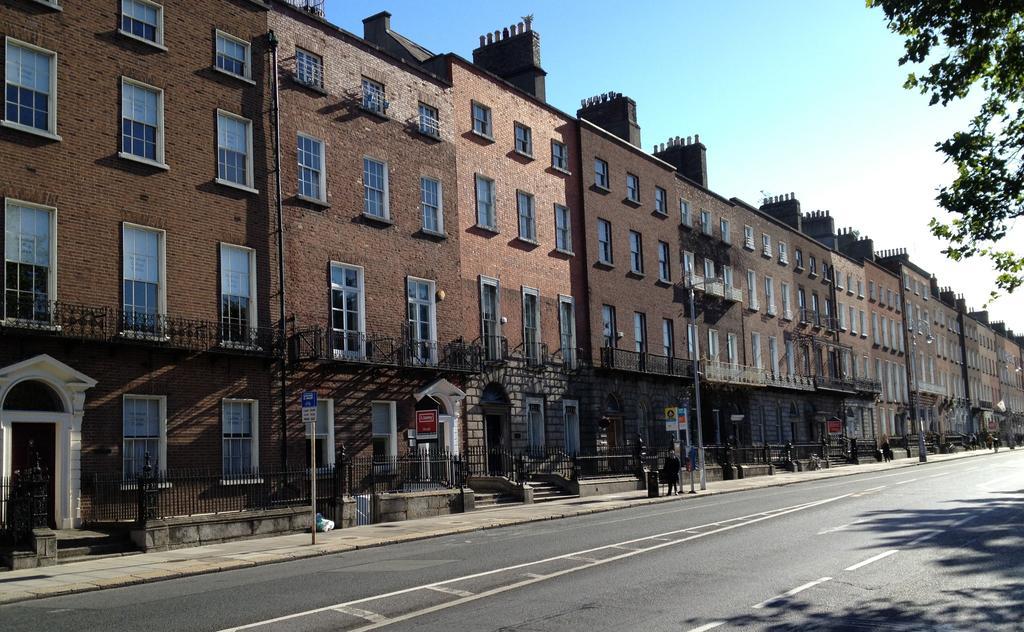 Metrostays - Stephen's 7-3 *