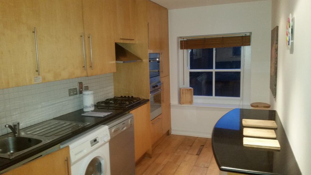 Metrostays - Stephen's 7-3
