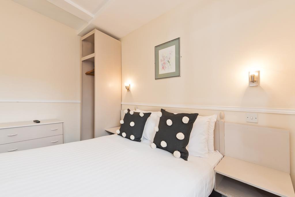 Temple Bar Townhouse Hotel