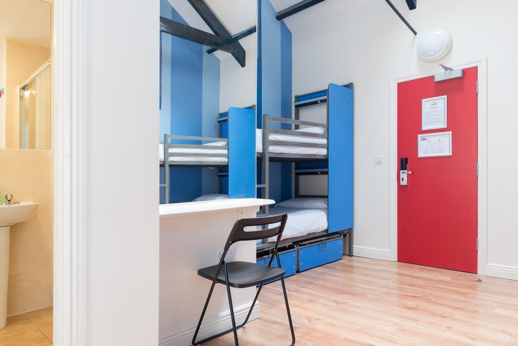 Hostel Sky Backpackers