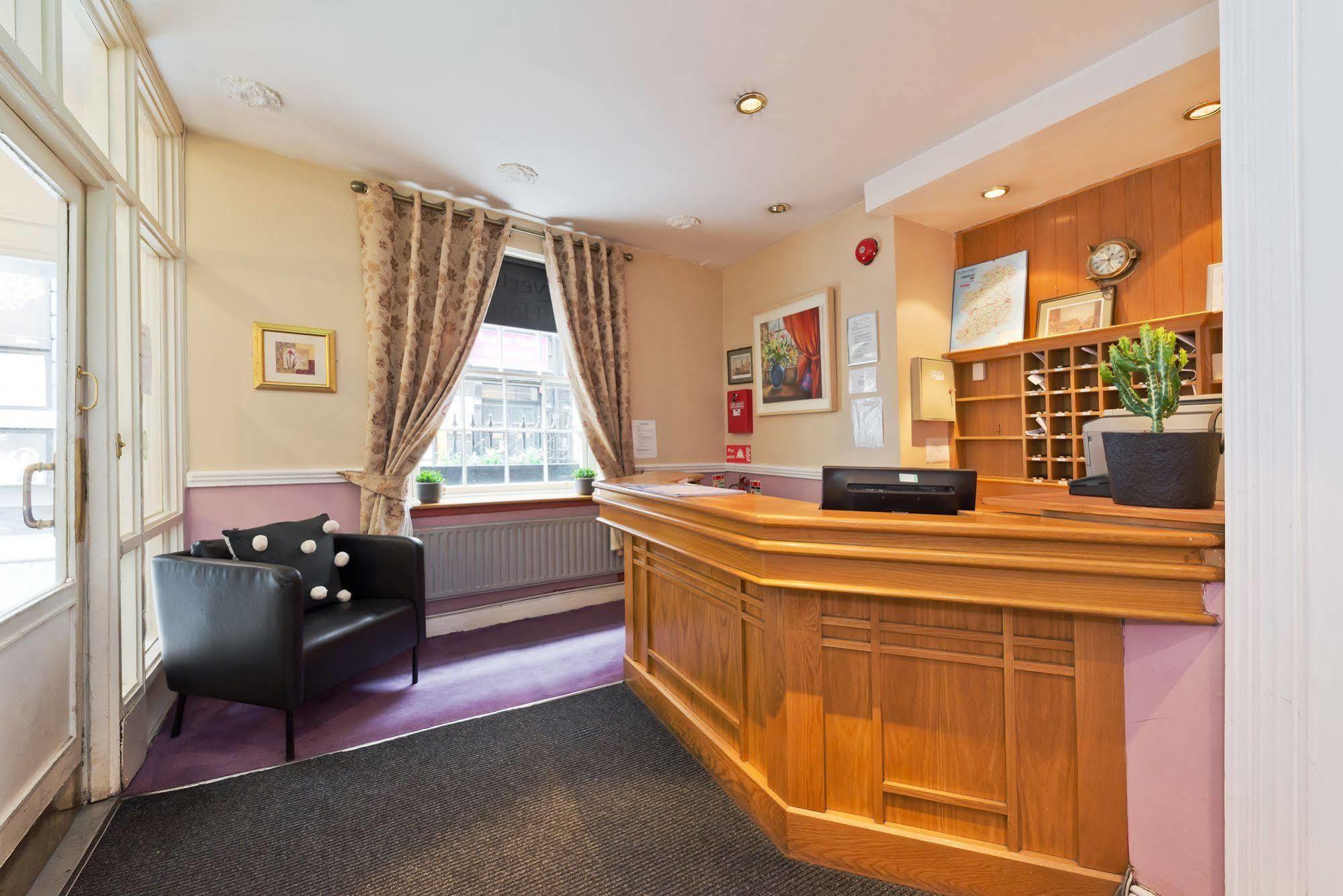 Temple Bar Townhouse Hotel 2*