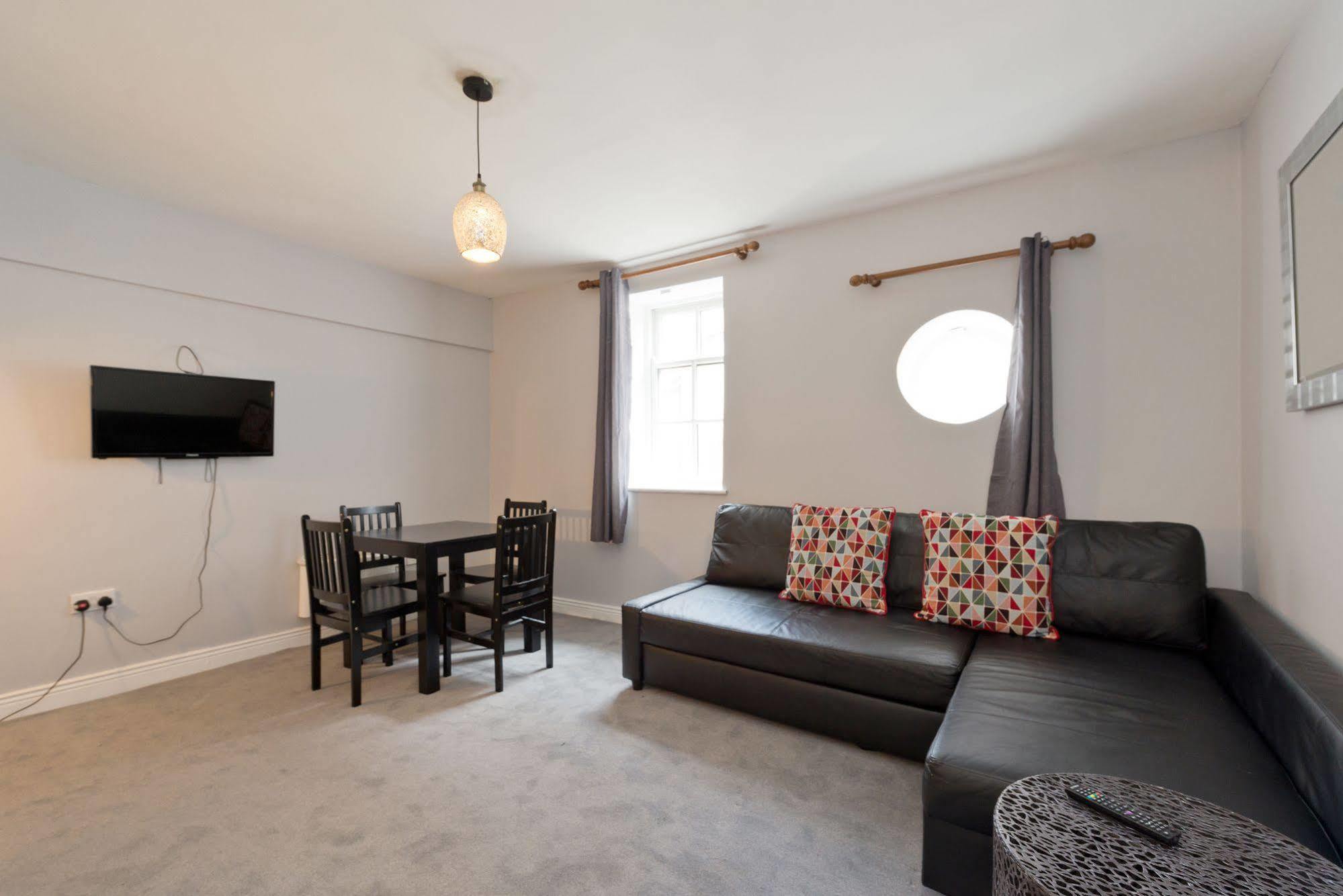 Temple Bar Townhouse Hotel