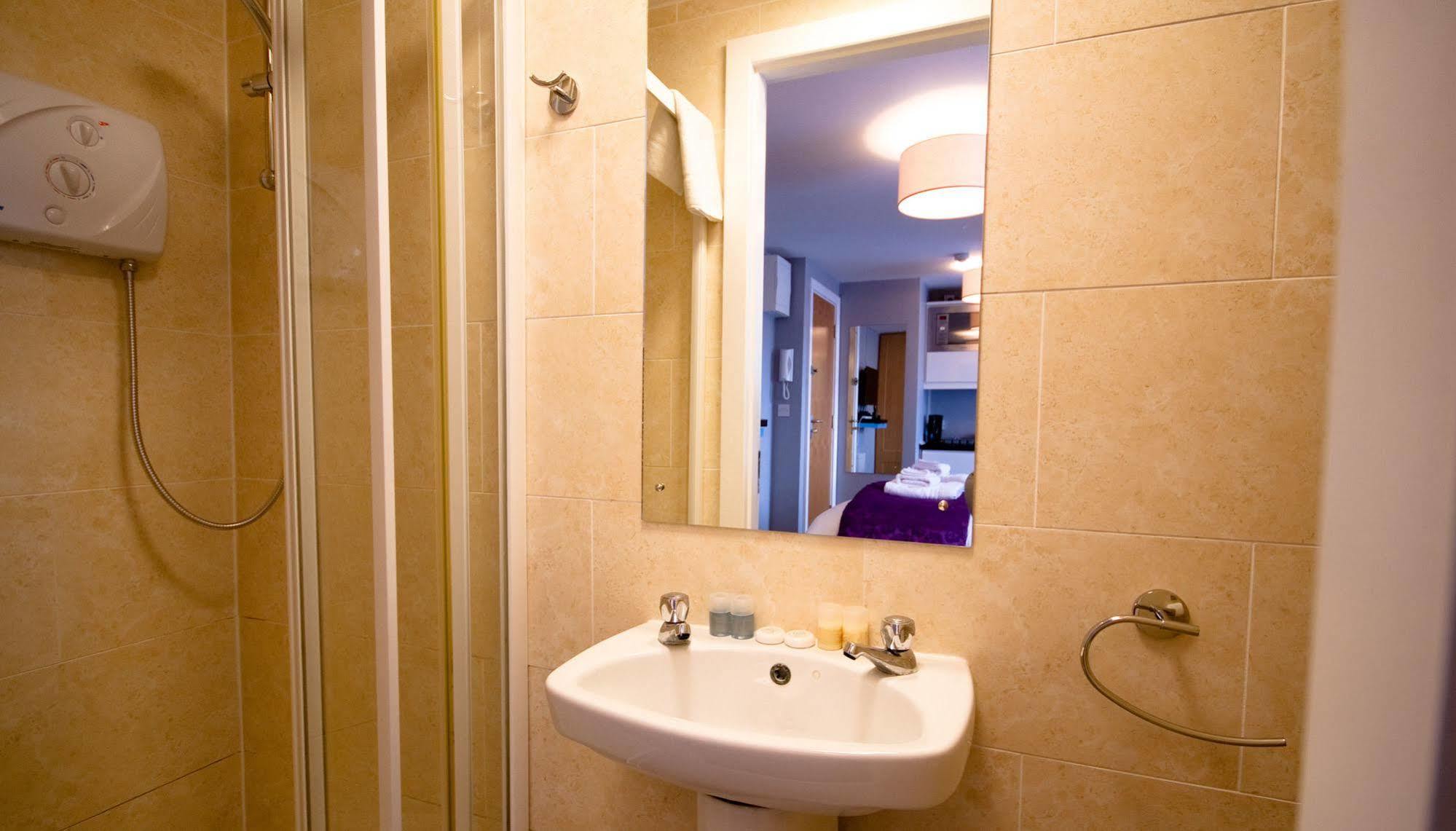 Apartment &