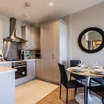Wishie Homes- Family Apt Near Luas
