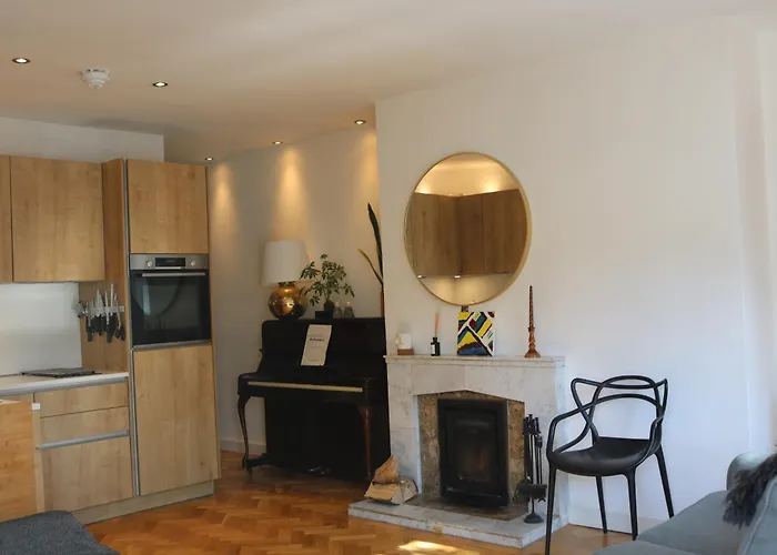 Cowper Ground Floor Apartment