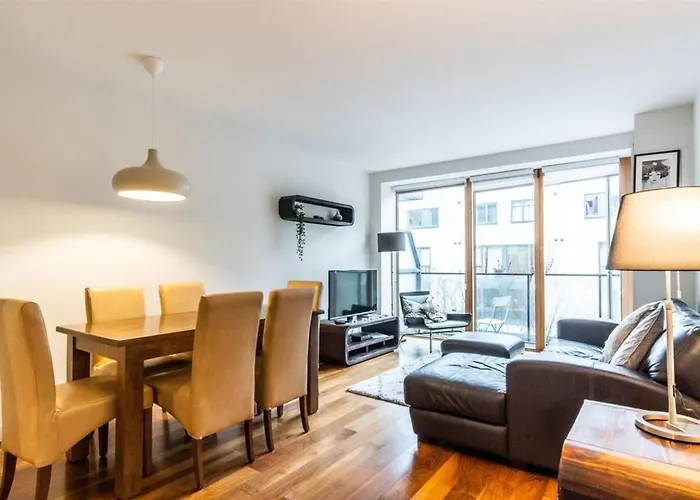 Grand Canal 2 Bedroom Flat