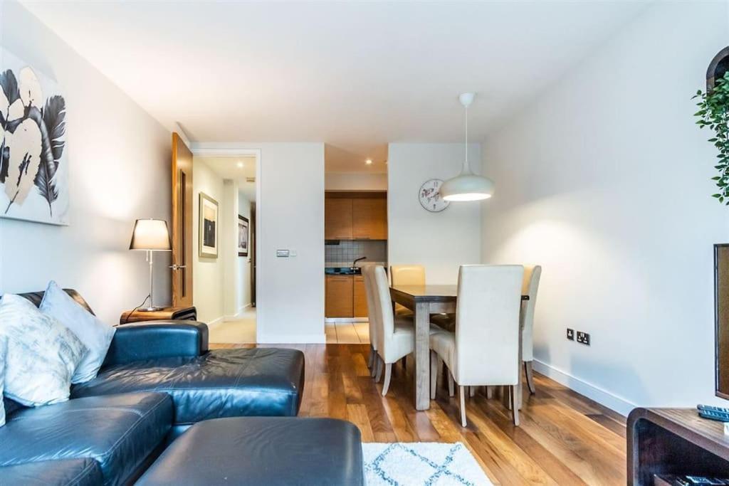 Apartment Grand Canal 2 Bedroom Flat