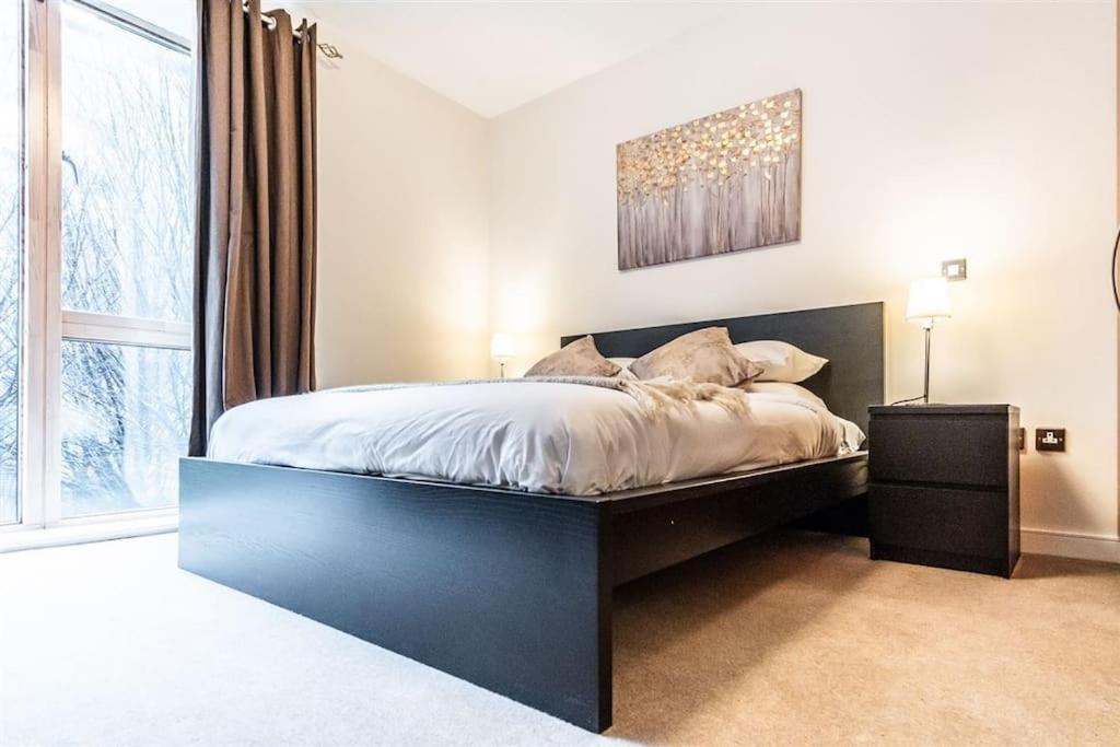 Grand Canal 2 Bedroom Flat * Dublin