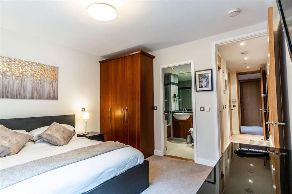 Grand Canal 2 Bedroom Flat Apartment *