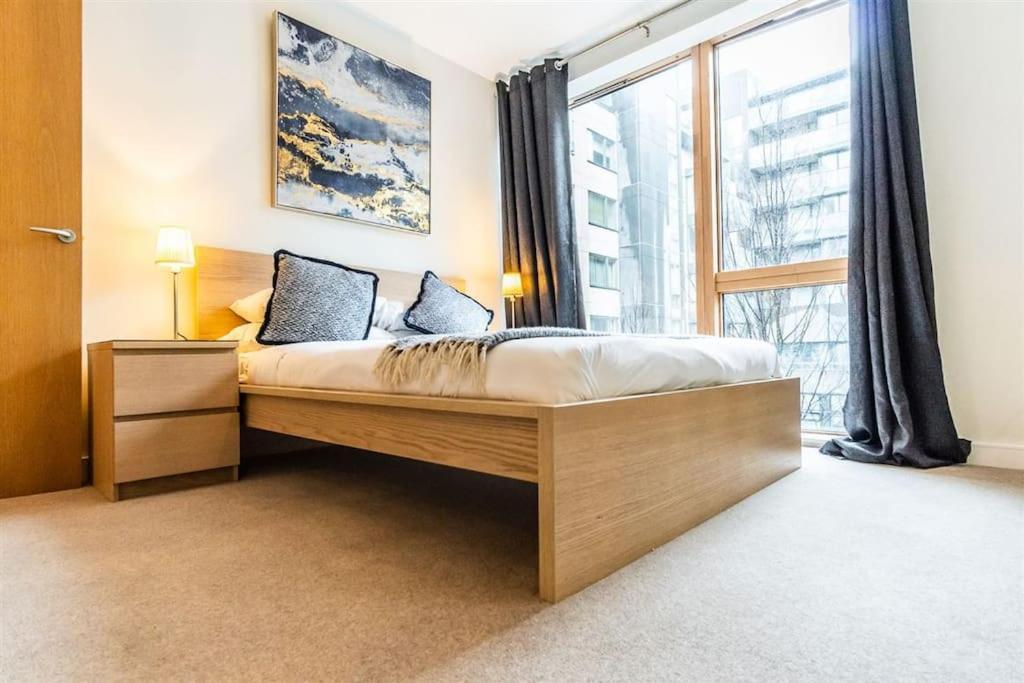 Grand Canal 2 Bedroom Flat * Dublin