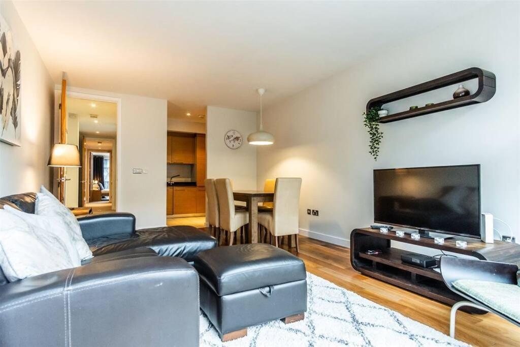 Grand Canal 2 Bedroom Flat * Dublin