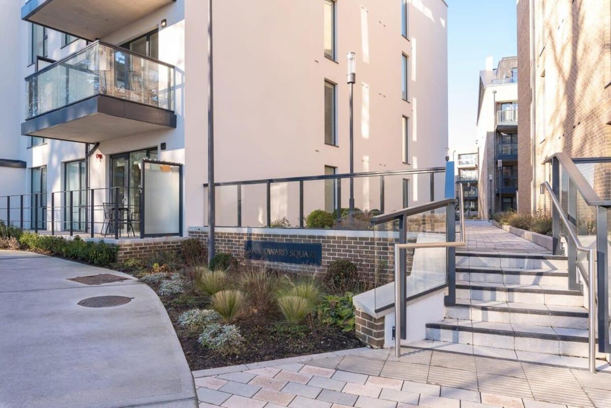 Woodward Square One By At Apartment *