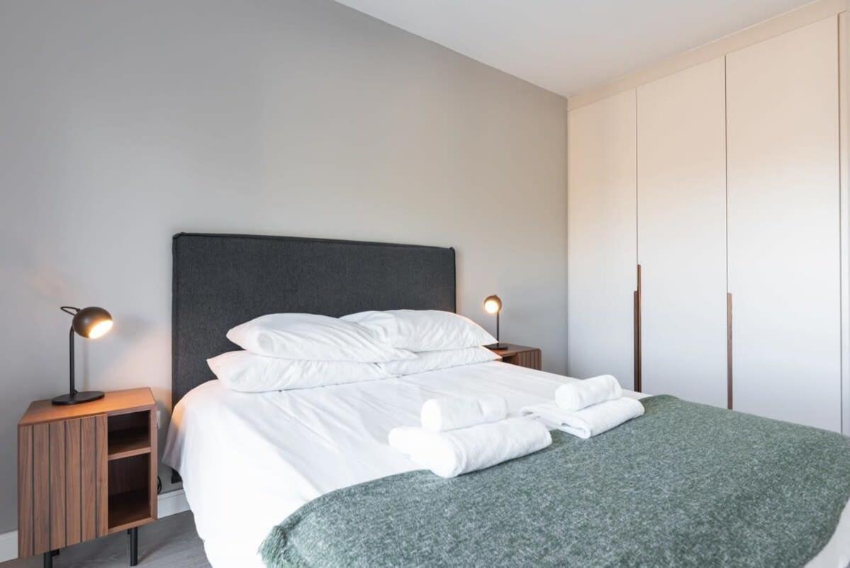 Apartment Woodward Square One By At Dublin